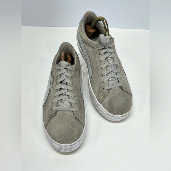 PUMA Light gray suede low top sneakers size  7. - Picture 3 of 8